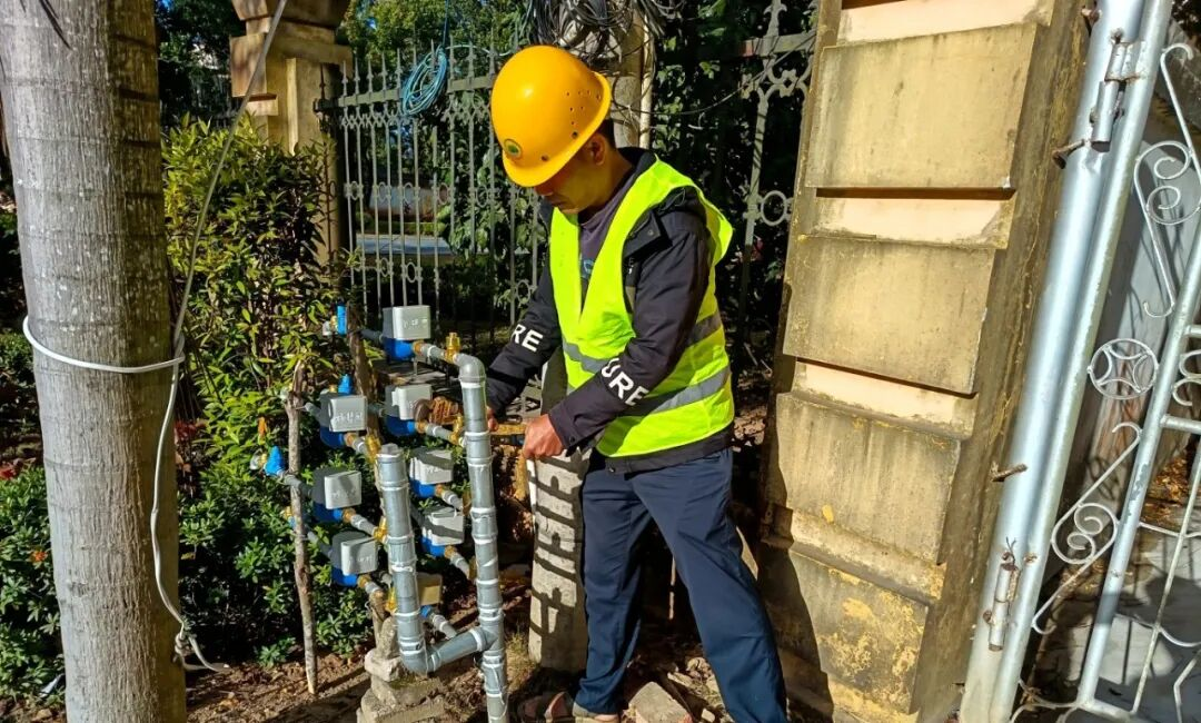 三亞六盤村春節(jié)前實(shí)現(xiàn)“抄表到戶”  讓村民用上